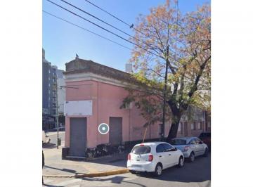 Local comercial · 60m² · Local Comercial, en Excelente Esquina de Parque Patricios