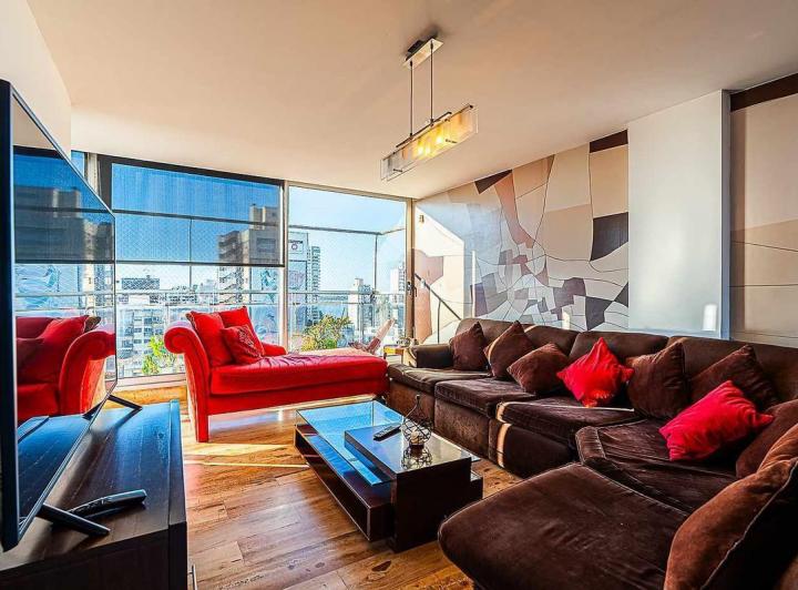 Departamento · 238m² · 5 Ambientes · 1 Cochera