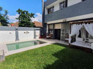 Casa · 174m² · 4 Ambientes · 2 Cocheras · Casa 3 Dorm. en Venta. Pileta. Alberdi Río.