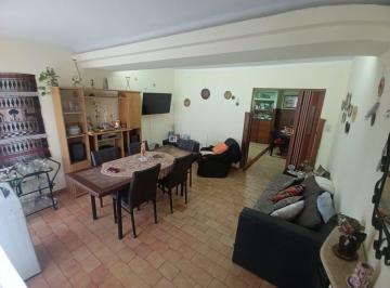 Casa · 118m² · 5 Ambientes · 1 Cochera · Venta Casa 3 Dorm., Cochera, Patios, Terraza
