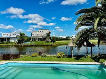 Casa · 190m² · 5 Ambientes · 3 Cocheras · Casa Venta a La Laguna en Santa Isabel 1 Maschwitz