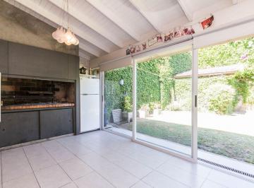 Casa · 177m² · 5 Ambientes · 2 Cocheras · Casa 3 Dormi. Parque. Coch. Nuevo Valor! Apto Cred!