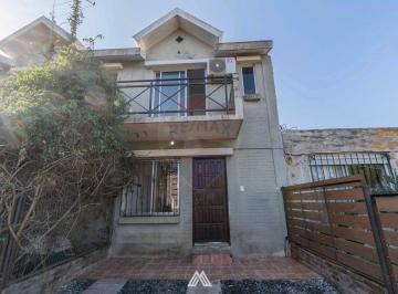 Casa · 70m² · 3 Ambientes · 1 Cochera · Alquiler Casa Duplex 2 Dorm. en Villa Argentina