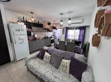 Departamento · 40m² · 2 Ambientes · 1 Cochera · PH 2 Amb C/ Cochera Sin Expensas - Permuta X 3 Amb