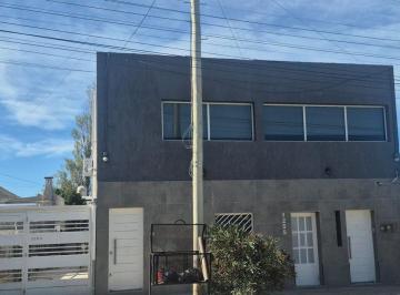 PH · 157m² · 4 Ambientes · 1 Cochera · Casa Dos Dorm.