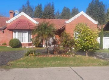 Casa · 151m² · 4 Ambientes · 2 Cocheras · Casa en Venta Campos de Echeverría Canning
