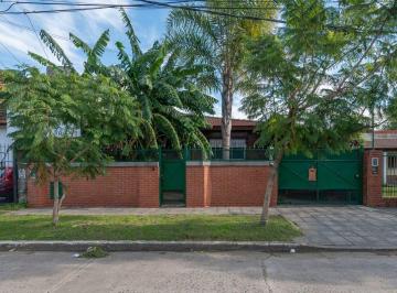 Casa · 184m² · 5 Ambientes · 4 Cocheras · Venta Casa 4 Ambientes Jardin Troncos de Talar