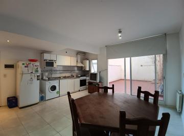 Departamento · 40m² · 2 Ambientes · 1 Cochera · Monoambiente Dividido Súper Luminoso con Patio y Cochera
