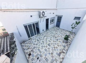 PH · 109m² · 4 Ambientes · 1 Cochera · Venta PH en Floresta con Patio y Cochera
