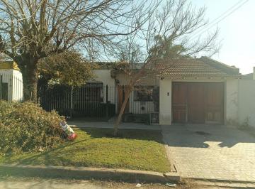 Casa · 120m² · 4 Ambientes · 1 Cochera · Venta Casa 4 Ambientes Longchamps Apta Crédito