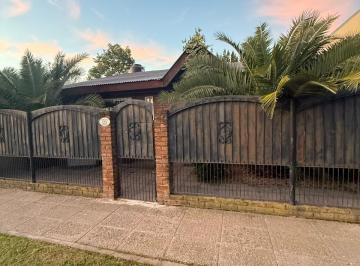 Casa de 3 ambientes, Ituzaingó · Casa en Venta de 2 Dorm. C/ Cochera en Ituzaingó Sur