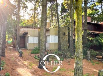Casa de 4 ambientes, Mar Azul · Mar Azul Venta en Block de Dos Casas en Planta Baja!