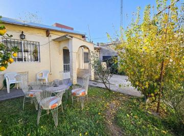 Casa · 306m² · 4 Ambientes · 1 Cochera · Venta Vivienda Multifamiliar Florencio Varela