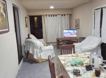 Casa · 230m² · 3 Ambientes · 1 Cochera · Casa en Venta - 2 Dorm. 1 Baño - 230 m² - Tandil