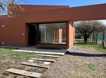 Casa · 120m² · 3 Ambientes · 2 Cocheras · Villa Catalina Casa con Diseño Moderno - Oportunidad Apta a Credito.