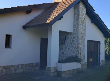 Casa de 4 ambientes, San Miguel del Monte · Hermoso Chalet de 4 Ambientes en Venta o Alquiler