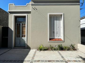 PH · 80m² · 6 Ambientes · 1 Cochera · Mitre 2224, José Mármol - Venta PH Distribuido en Planta Baja / Apto Vivienda o Profesinal