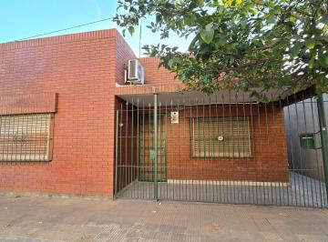 Casa · 124m² · 4 Ambientes · Casa en Venta en Pablo Podestá, Tres de Febrero, G. B. a. Zona Oeste