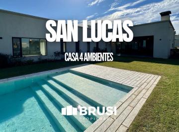 Casa · 240m² · 4 Ambientes · 2 Cocheras · Casa en Venta de 4 Ambientes en Barrio Club de Campo San Lucas, Canning
