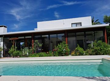 Casa de 3 ambientes, Uruguay · Casa Minimalista a Pasos del Mar, en Sauce de Portezuelo
