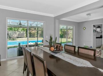 Casa · 185m² · 5 Ambientes · 2 Cocheras · Oportunidad! Muy Bella Propiedad en El Mirasol