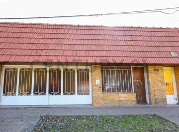 Casa · 180m² · 4 Ambientes · Casa de 3 Dorm. en La Plata