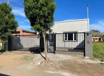 Casa · 92m² · 3 Ambientes · Casa en Venta - 2 Dorm. 1 Baño - 350 m² - Balcarce