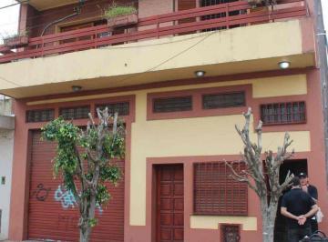 Casa · 300m² · 4 Ambientes · 2 Cocheras · Venta Casa 4 Ambientes Depósito Cochera Jose C Paz