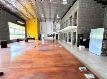 Oficina comercial · 650m² · 4 Cocheras · Alquiler Oficinas en Edificio Tipo Loft Lujan