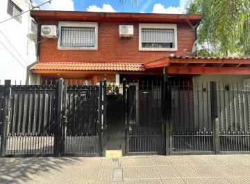 PH · 74m² · 4 Ambientes · 1 Cochera · Venta Duplex 4 Ambs Isidro Casanova + Patio y Coch