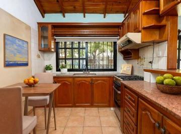 Casa · 101m² · 3 Ambientes · Venta Casa 3 Amb Hurlingham Apto Credito - Permuta