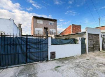 Casa · 338m² · 7 Ambientes · Venta Casa 4 Amb + 2 Duplex 3 Amb Barrio Libertad