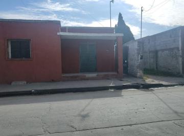 Casa de 5 ambientes, Córdoba · Recibo Auto/camioneta