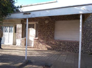 Casa · 200m² · 5 Ambientes · 1 Cochera · Casa en Venta - 4 Dorm. 2 Baños - 430 m² - 9 de Julio