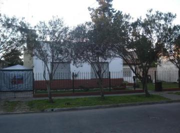 Casa · 140m² · 4 Ambientes · 2 Cocheras · Casa en Venta - 2 Domitorios 1 Baño 2 Cocheras - 140 m² Cubiertos - San Antonio de Padua