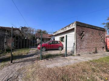 Casa · 291m² · 3 Ambientes · Casa en Venta - 2 Dorm. 1 Baño - 499 m² - Merlo