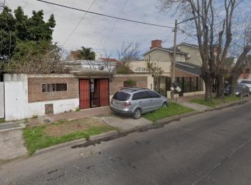 Casa · 85m² · 3 Ambientes · 1 Cochera · Casa en Venta - 2 Dorm. 1 Baño - Cochera - 360 m² - Almirante Brown