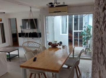 PH · 69m² · 3 Ambientes · PH en Venta - 2 Dorm. 1 Baño - 81 m² - Los Hornos