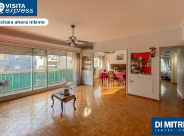 Living · Gran Departamento en Esquina con Todos Los Ambientes Externos