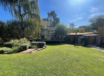 Casa de 7 ambientes, Unquillo · Gran Casa en Venta Mendiolaza Apta Credito