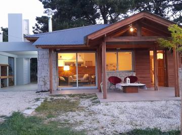 Casa · 150m² · 3 Ambientes · 1 Cochera · Casa en Venta - 1 Dormitoio 1 Baño - Cochera - 150 m² - Las Lomas de Miramar