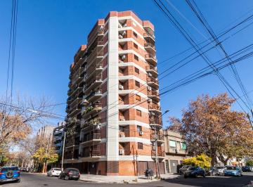 Departamento de 4 ambientes, Lanús · Venta Depto 4 Amb. a La Calle, con Cochera y en Inmejorable Ubicacion