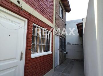 Casa · 70m² · 4 Ambientes · 1 Cochera · Venta Duplex 2 Dorm. Santa Genoveva Neuquen