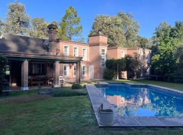 Casa · 200m² · 6 Ambientes · Venta Casa 5Dorm. 2 en Suite Praderas Lujan