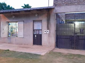 Casa · 95m² · 5 Ambientes · 1 Cochera · Se Vende Casa en Santo Tome con Local Comercial