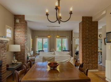Casa · 147m² · 5 Ambientes · 3 Cocheras · Casa en Venta City Bell