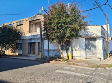 Casa · 202m² · 8 Ambientes · Venta Casa + Local Bv Los Granaderos - La France