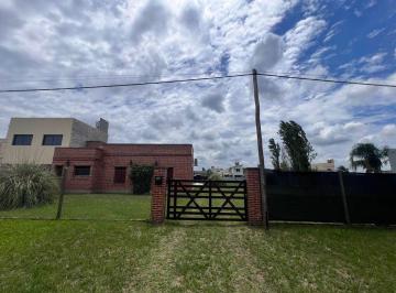 Casa · 94m² · 1 Ambiente · Venta Casa Quinta en Barrio Solares, Esperanza