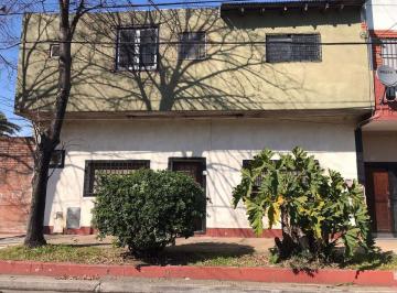 Terreno · 200m² · Vendo Casa en Saenz Peña 9 Ambientes Multifamiliar