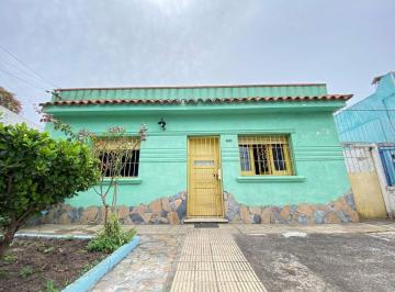 Casa · 95m² · 3 Ambientes · 1 Cochera · Venta Casa 2 Dorm. Peñarol, a Reciclar